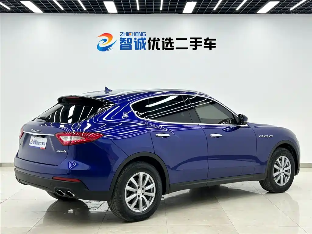 Maserati Levante 2018 — фото 20