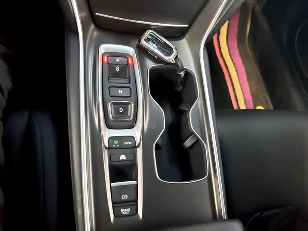 Honda Accord 2022 — фото 14