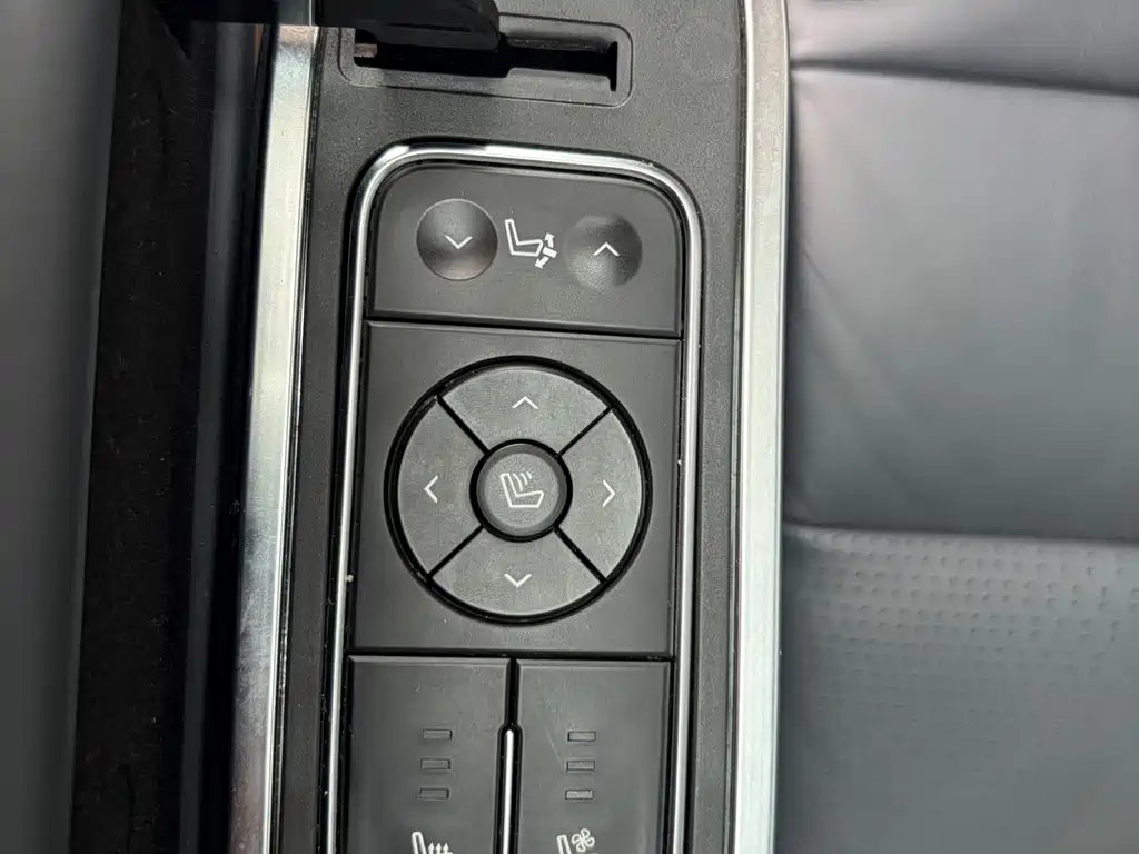 GAC Trumpchi M8 2022 — фото 13