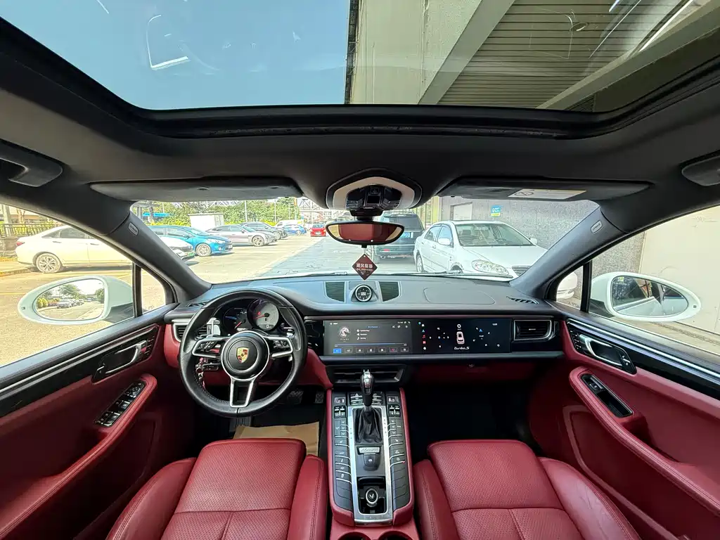 Porsche Macan 2015 — фото 13