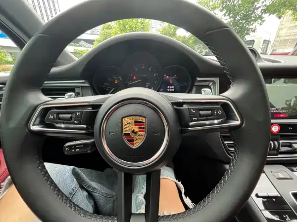 Porsche Macan 2022