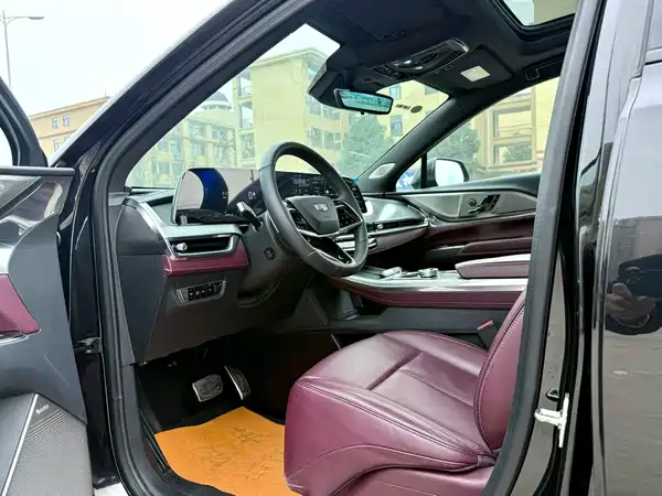 Cadillac XT5 2025