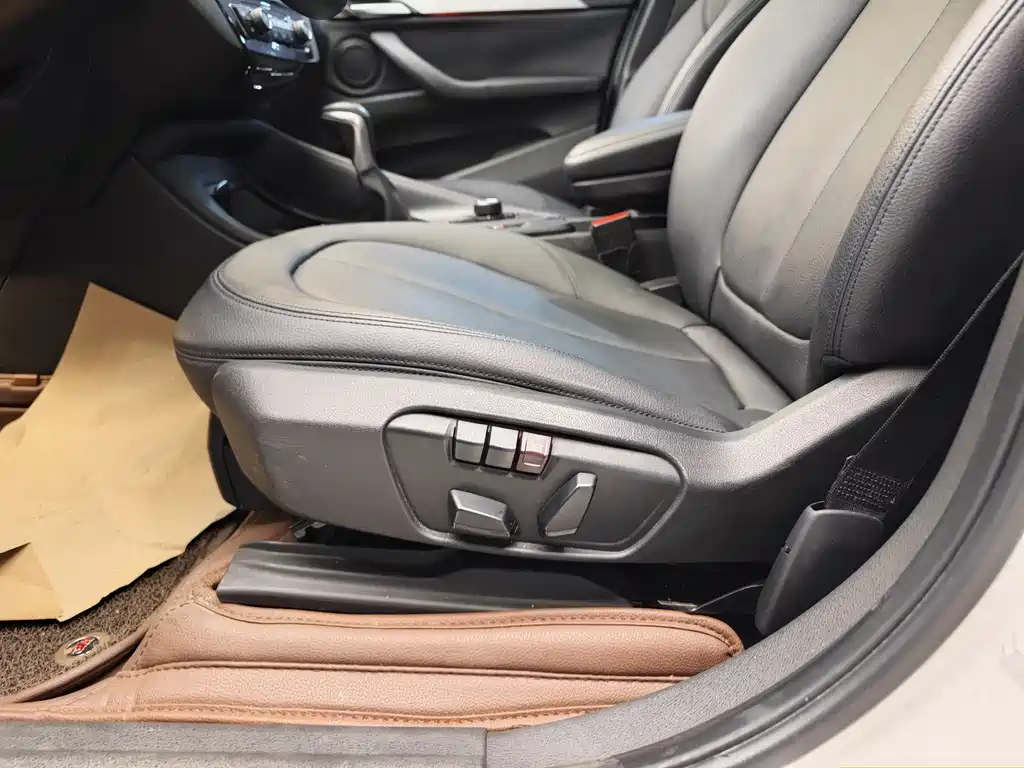 BMW X1 2016 — фото 10
