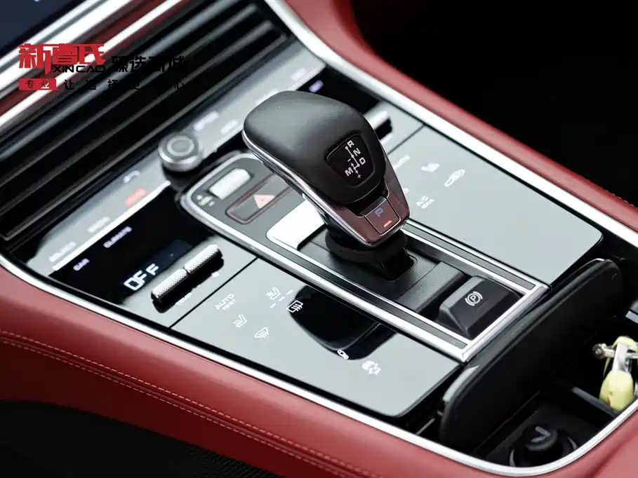 Porsche Panamera 2020 — фото 15