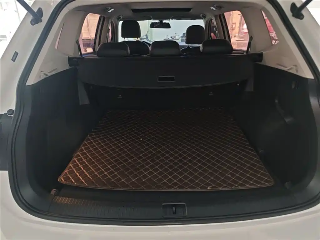 Volkswagen Tiguan L 2018 — фото 19