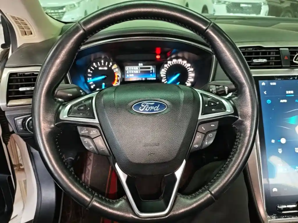 Ford Mondeo 2020 — фото 11