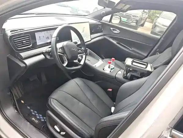BYD Sealion 06 2025