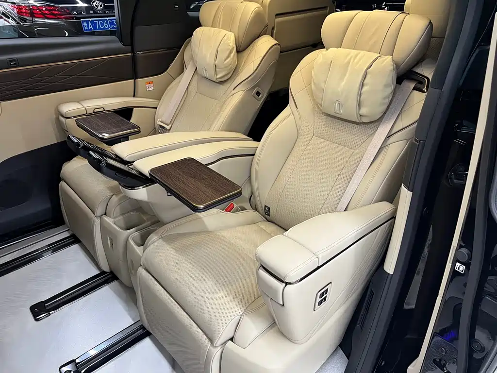 Toyota Vellfire 2026 — фото 12