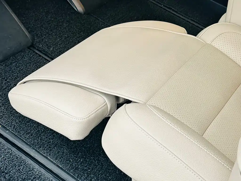 Mercedes-Benz Vito 2023 — фото 15