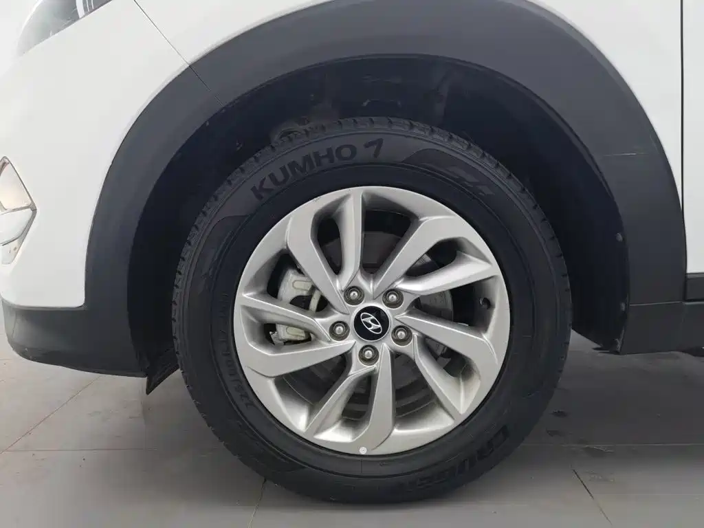 Hyundai Tucson 2018 — фото 17