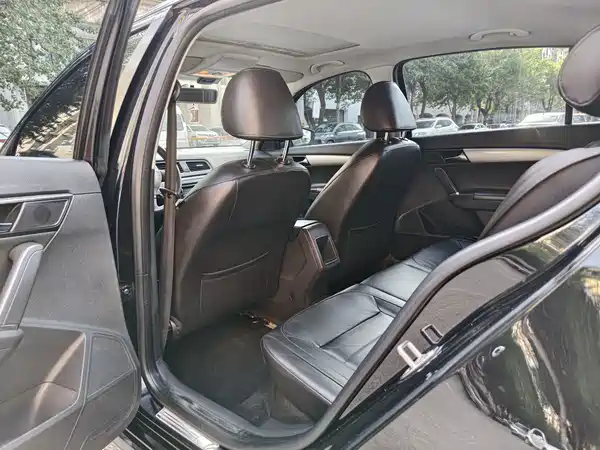 Volkswagen Lavida 2015