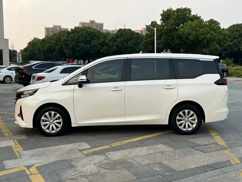 GAC Motor Trumpchi M6 2019 — фото 3