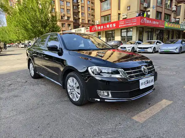 Volkswagen Lavida 2015