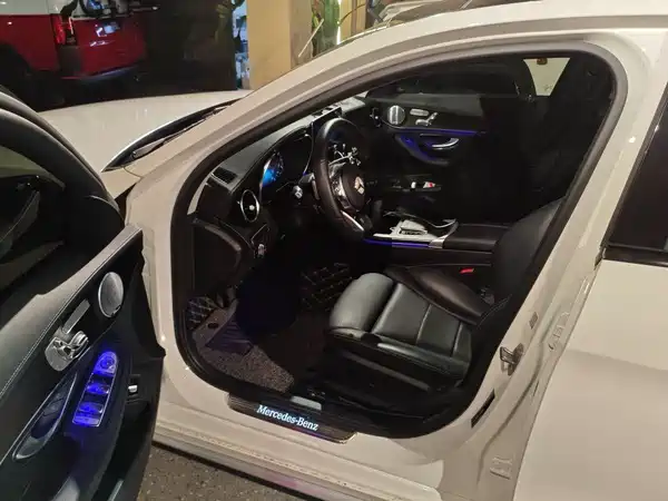 Mercedes-Benz C-Class 2021