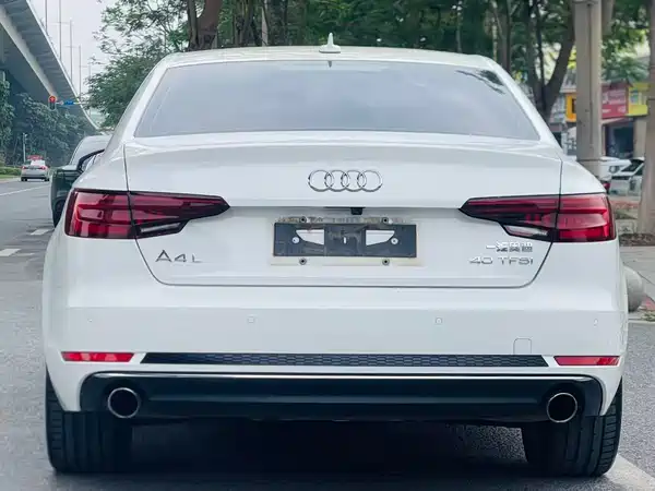 Audi A4L 2018