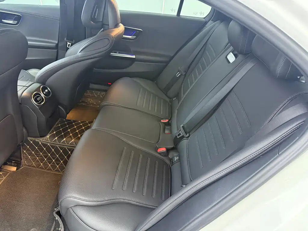 Mercedes-Benz C-Class 2023