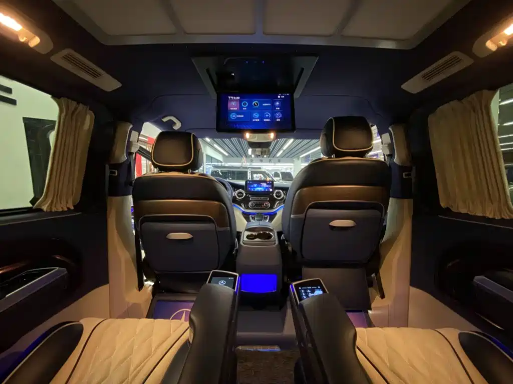Mercedes-Benz Vito 2022 — фото 25