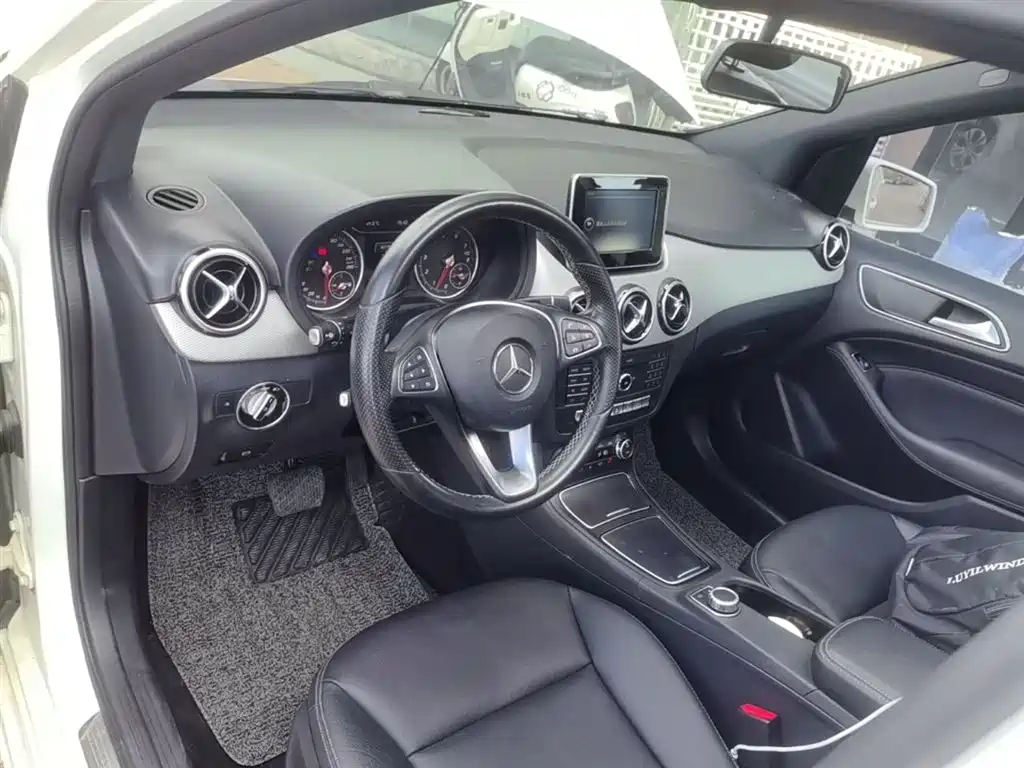 Mercedes-Benz B-Class 2015 — фото 10