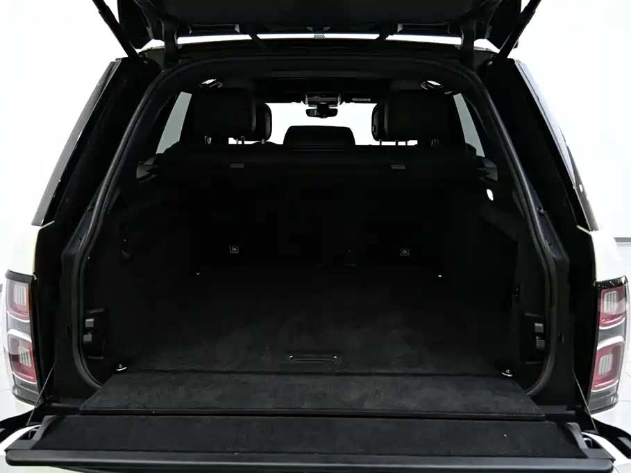 Land Rover Range Rover 2022 — фото 32