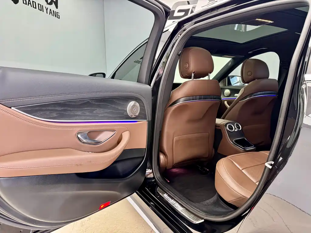 Mercedes-Benz E-Class 2022 — фото 10