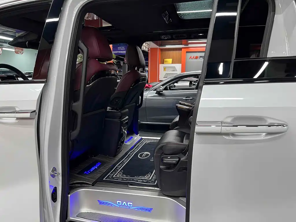 GAC Motor Trumpchi M8 2023 — фото 12