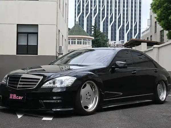 Mercedes-Benz S-Class 2011