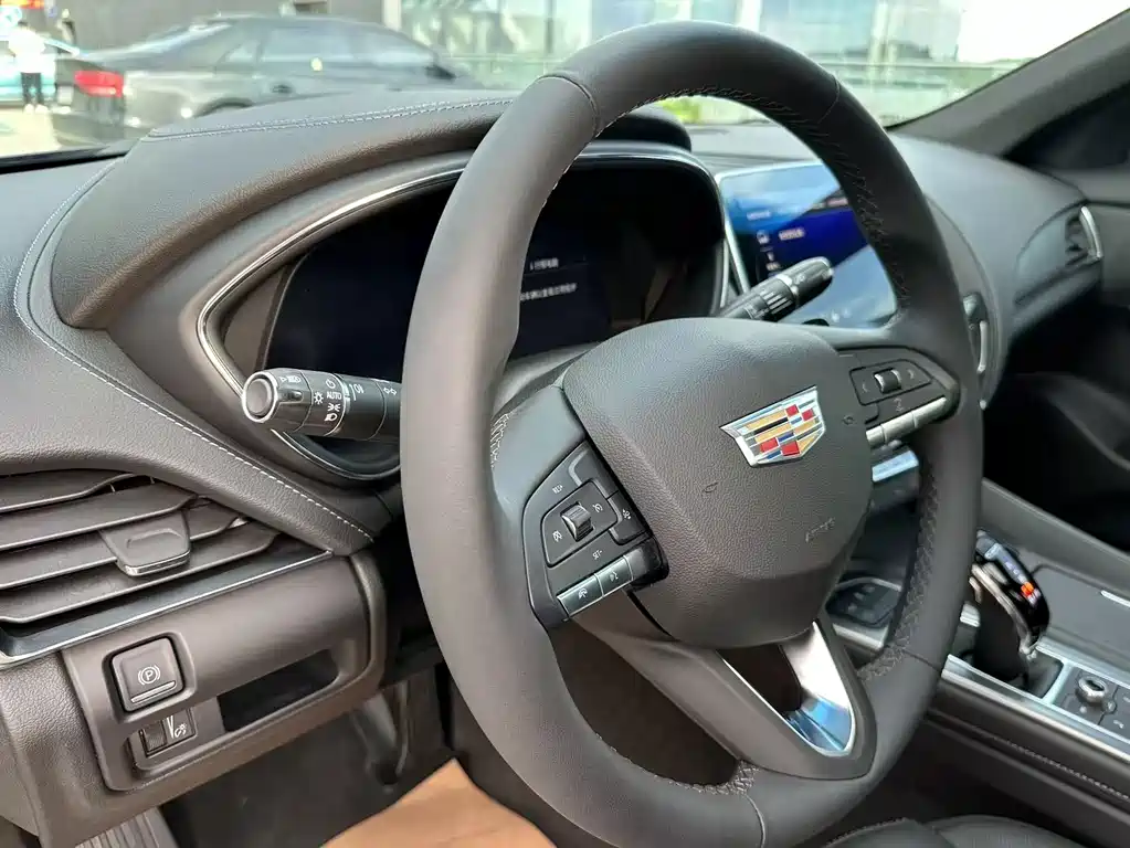 Cadillac CT5 2023 — фото 29