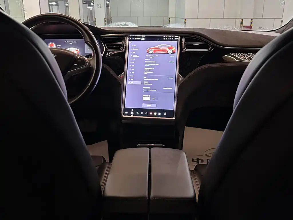 Tesla Model S 2017 — фото 11