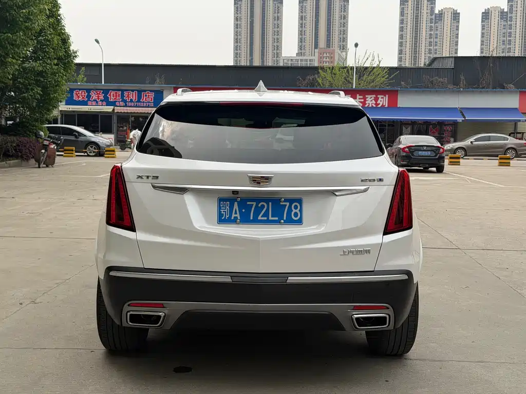 Cadillac XT5 2021 — фото 17