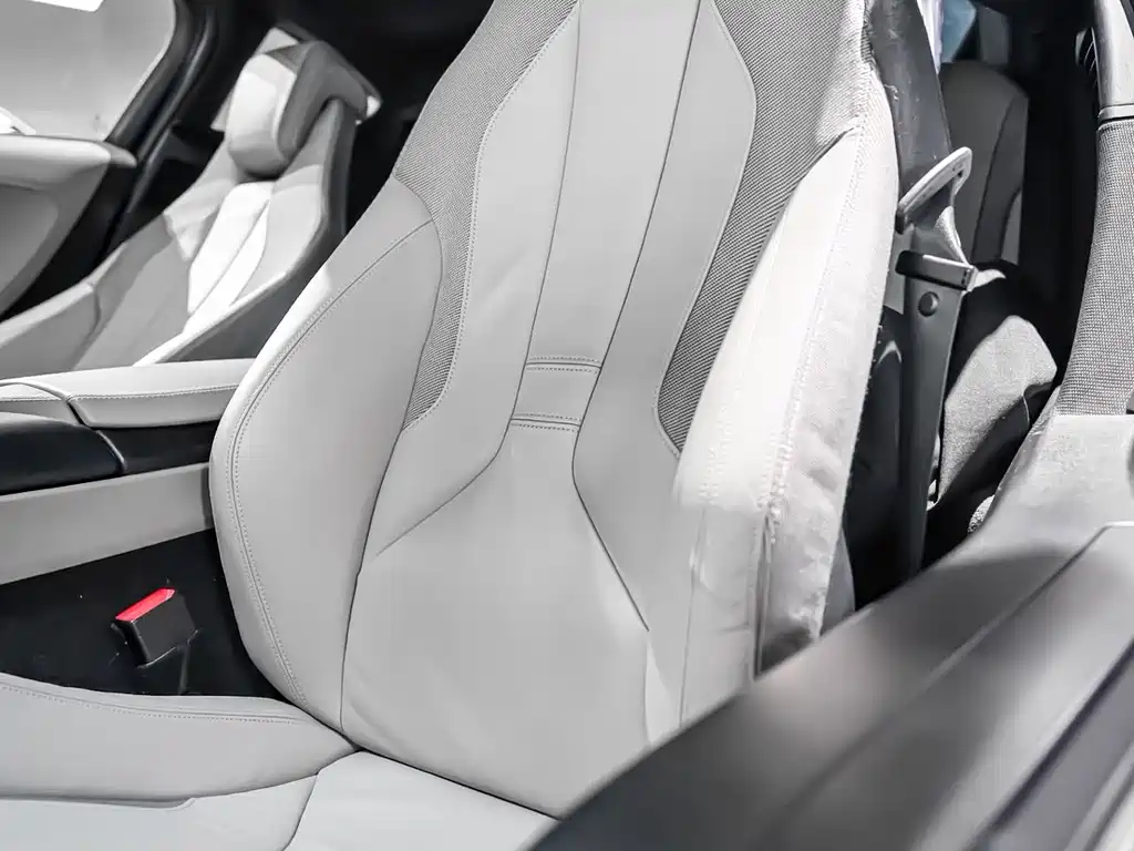 BMW i8 2017 — фото 12