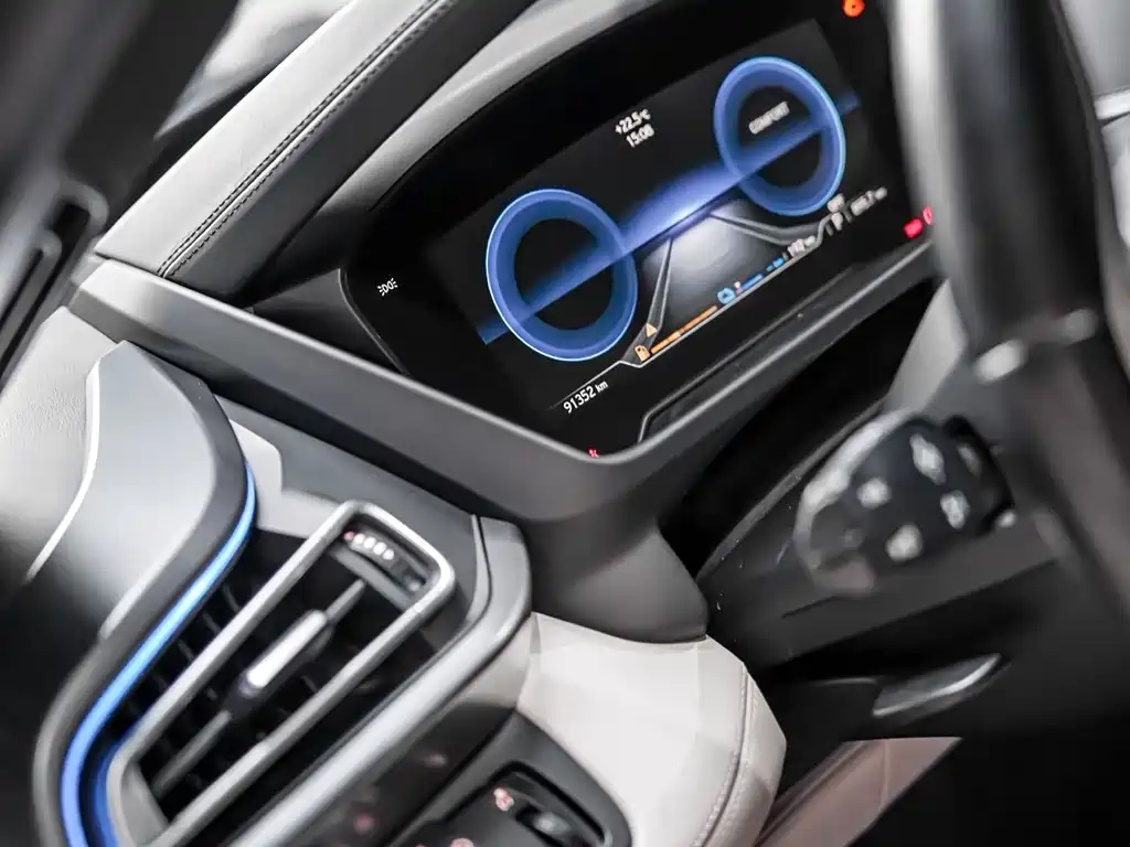 BMW i8 2017 — фото 11