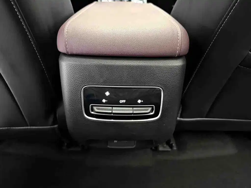 GAC Trumpchi M6 2022 — фото 14