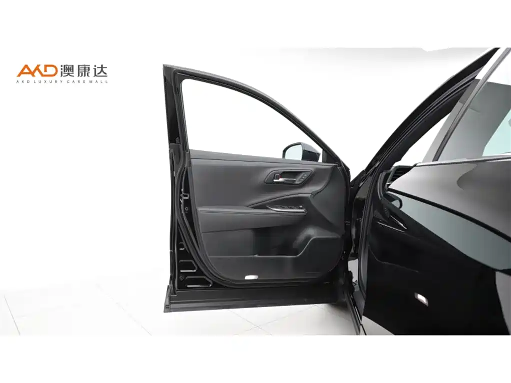 Toyota Crown SportCross 2024 — фото 10