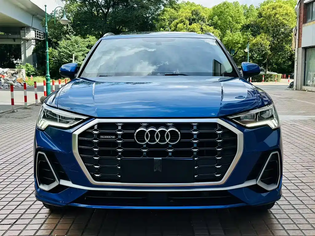 Audi Q3 2019 — фото 2