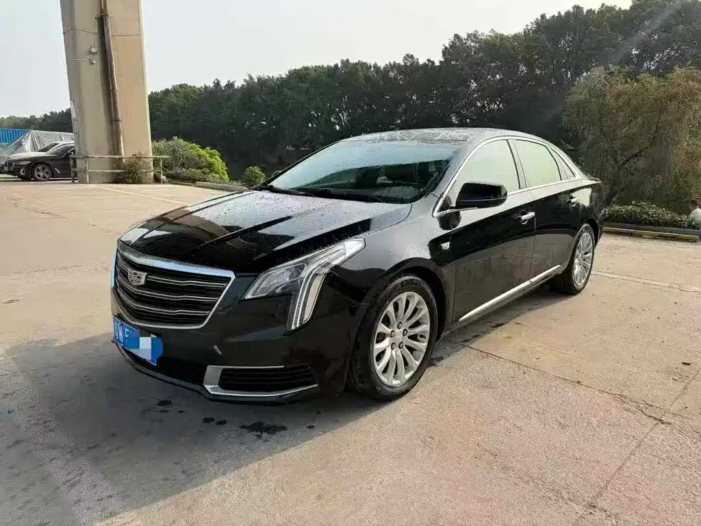 Cadillac XTS 2018 — фото 1