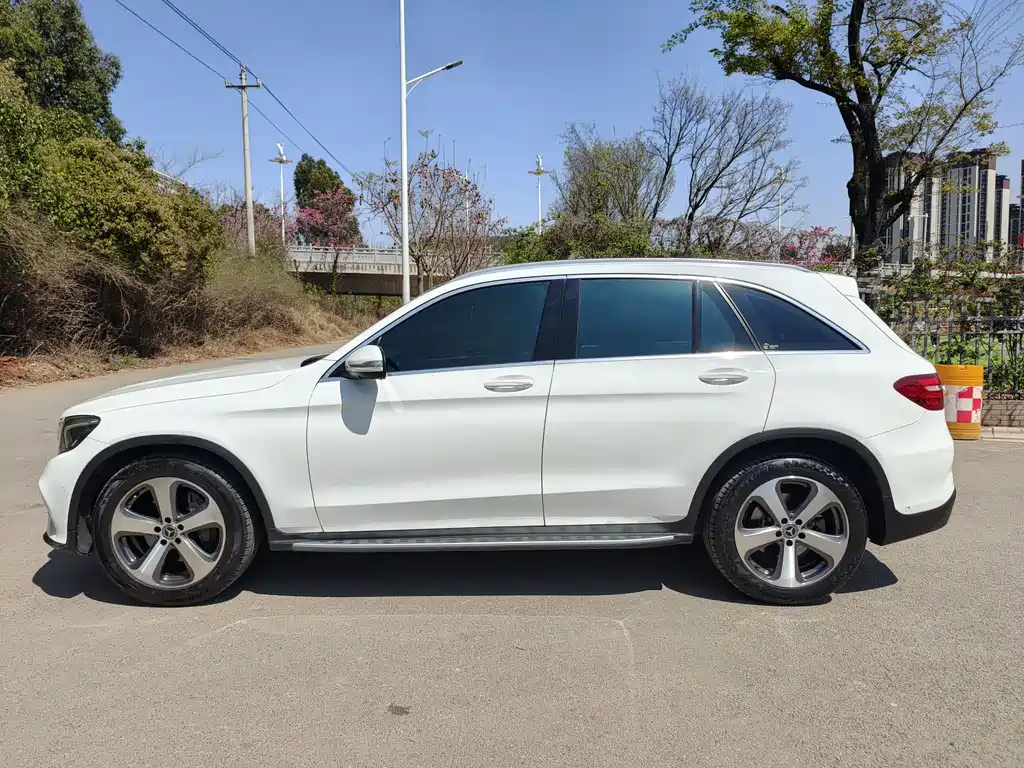 Mercedes-Benz GLC 2017 — фото 11