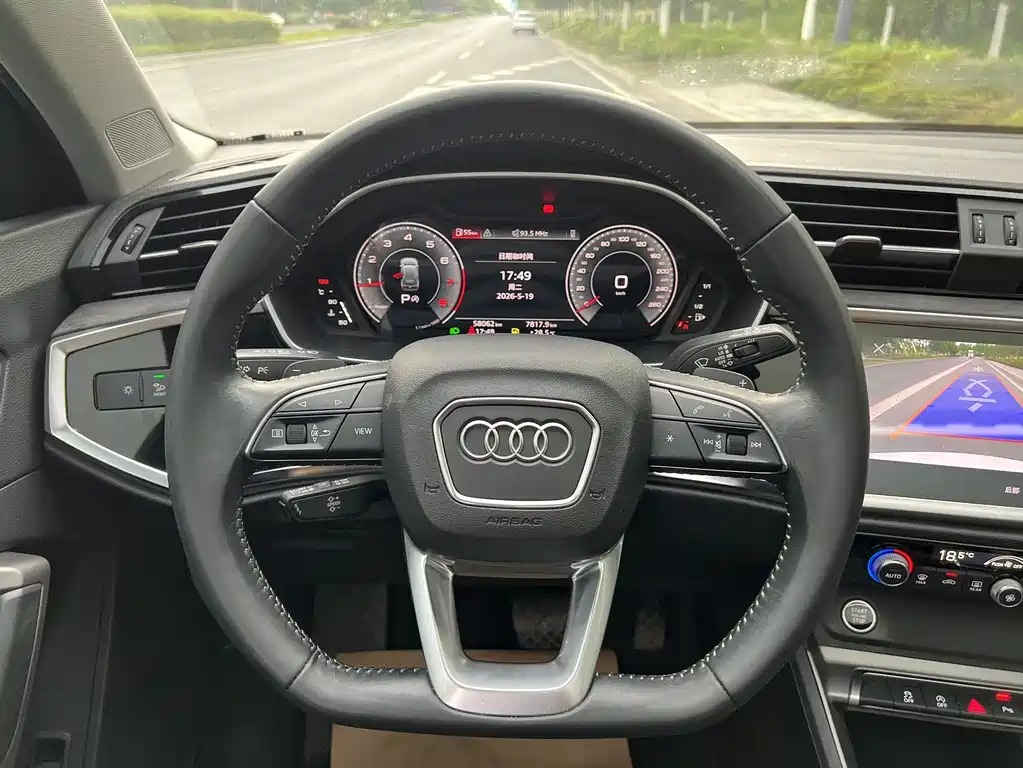 Audi Q3 2022 — фото 13