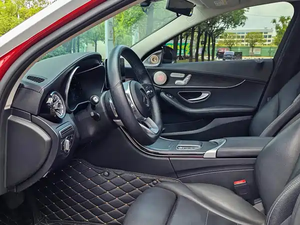 Mercedes-Benz C-Class 2021