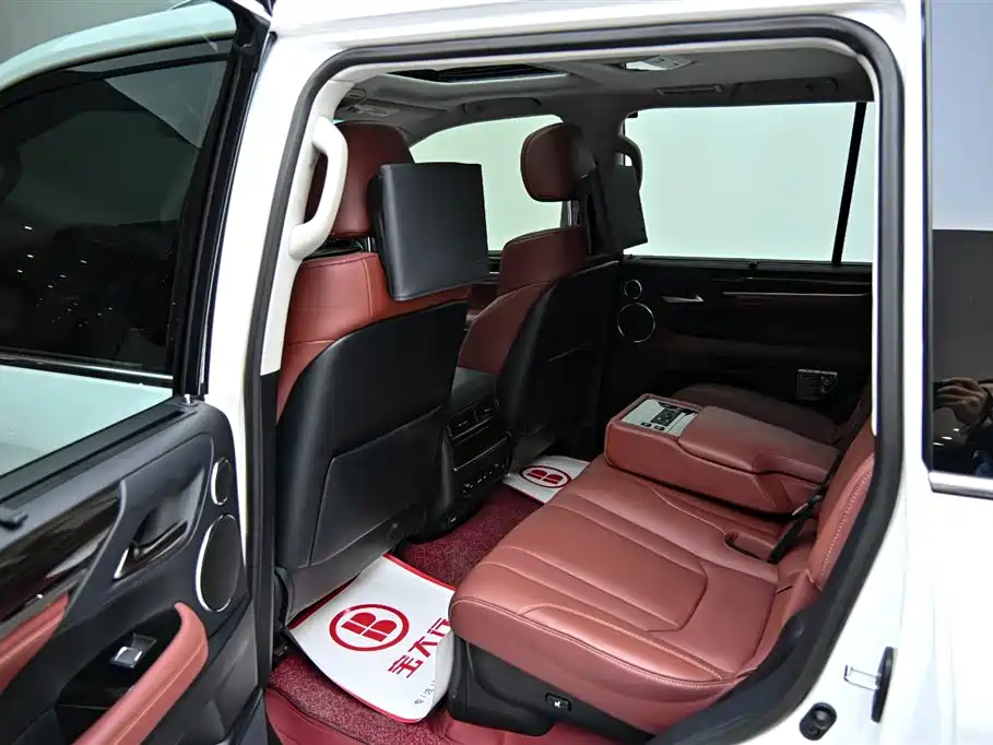 Lexus LX 2022 — фото 13