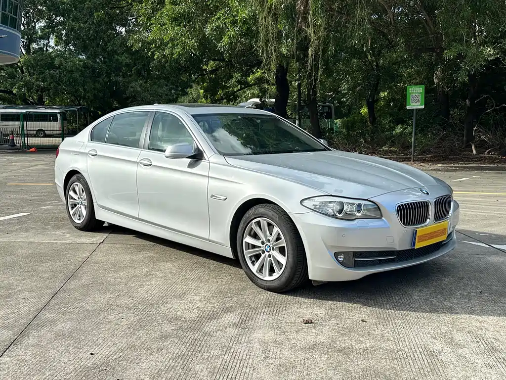 BMW 5 Series 2011