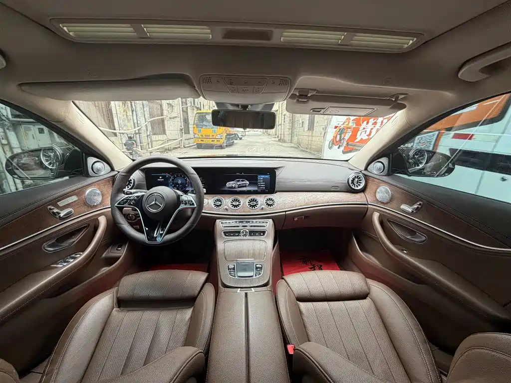 Mercedes-Benz E-Class 2017 — фото 4