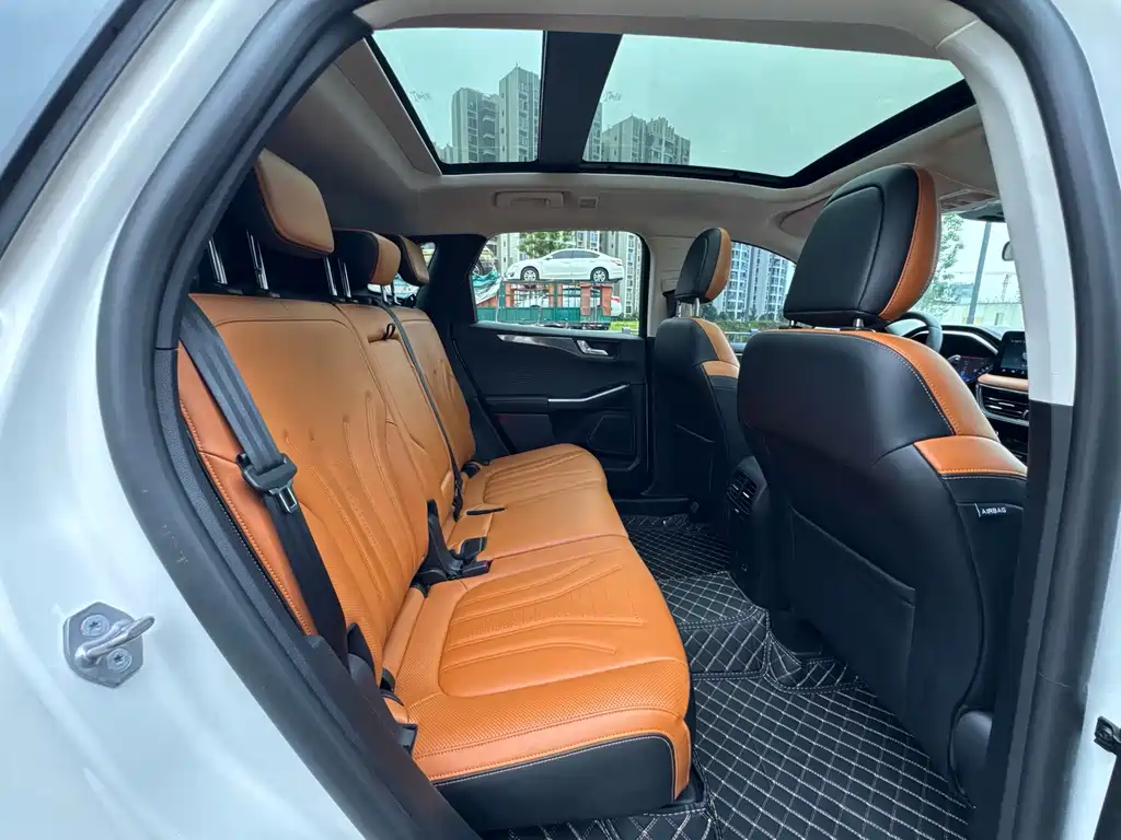 Ford Edge 2022 — фото 12