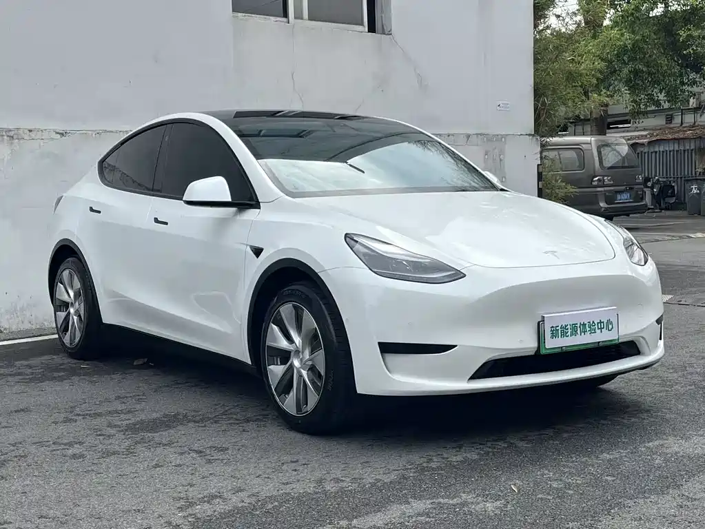 Tesla Model Y 2022 — фото 4