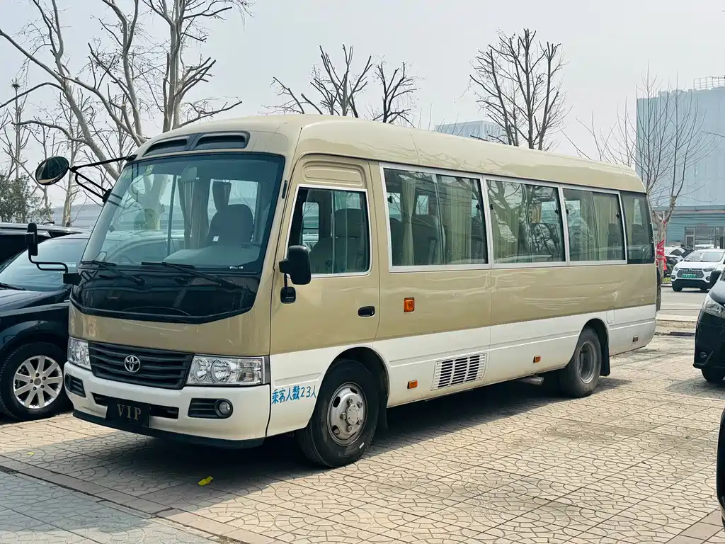 Toyota Coaster 2016