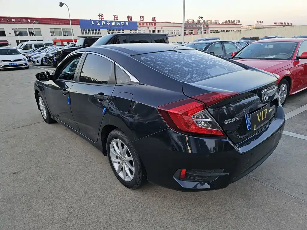 Honda Civic 2018 — фото 12