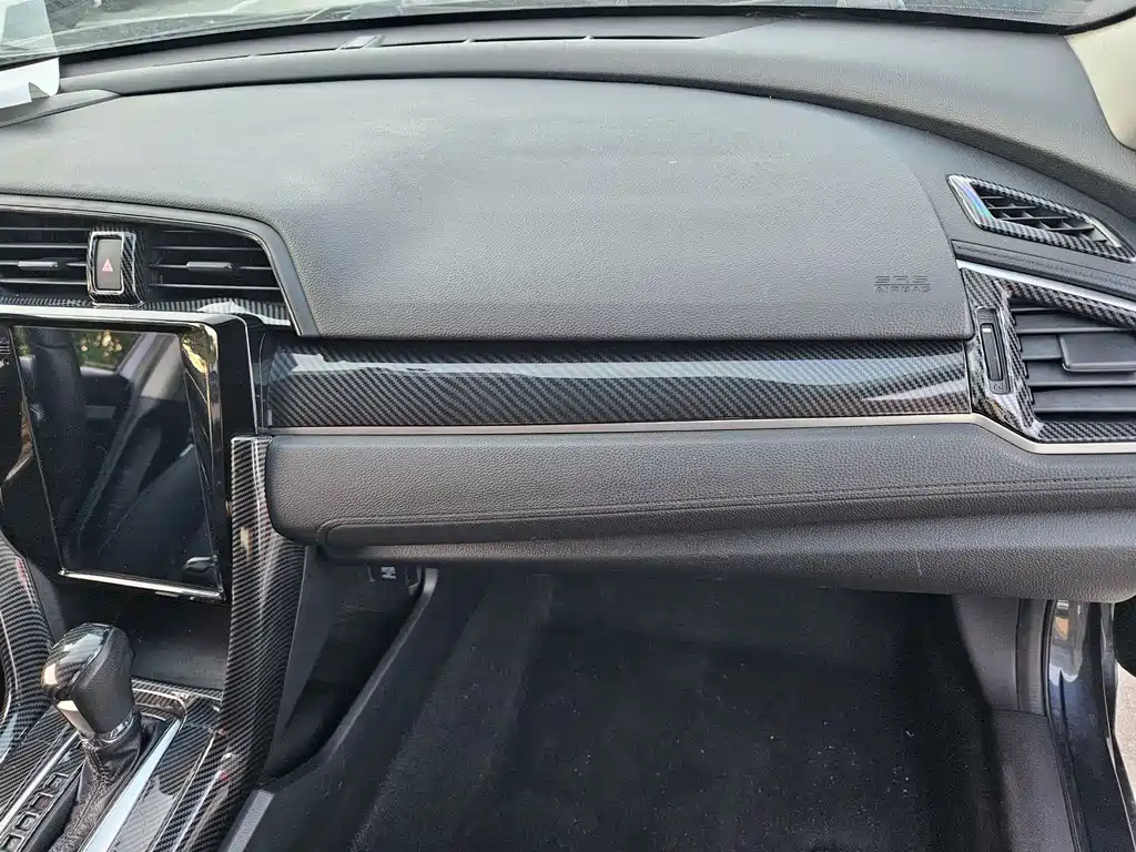 Honda Civic 2018 — фото 18