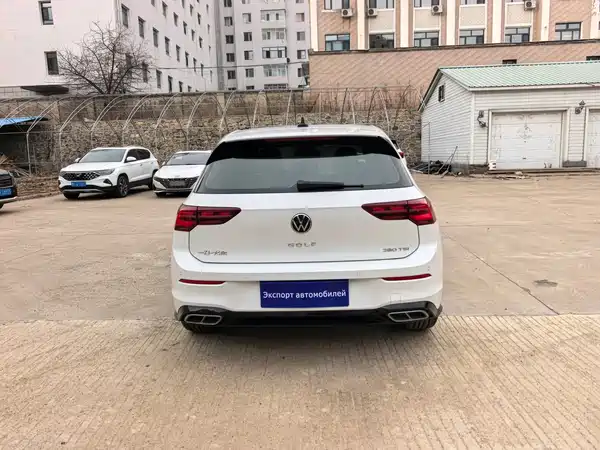 Volkswagen Golf 2023