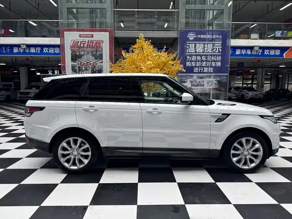 Land Rover Range Rover Sport 2015