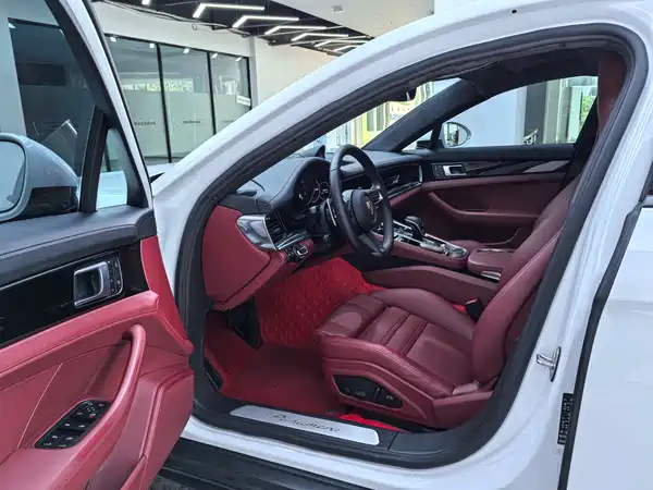 Porsche Panamera 2022