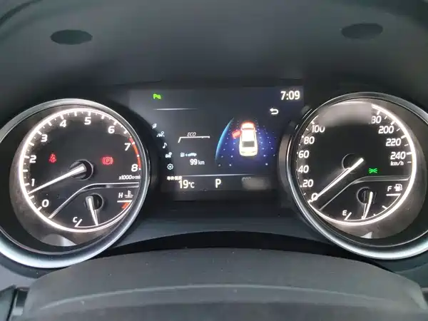 Toyota Camry 2019